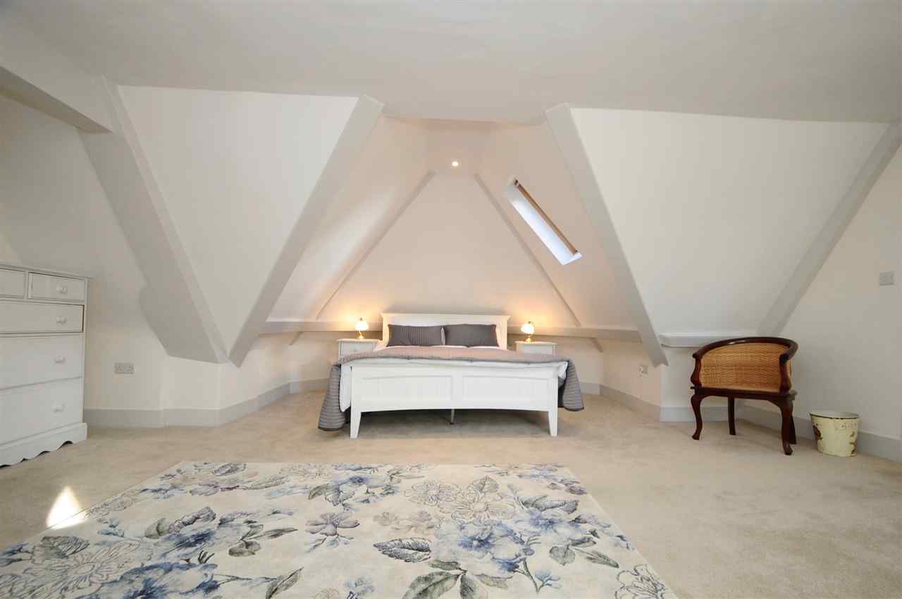 resized-2349823-Quay House Family bedroom second floor with En-suite.jpg